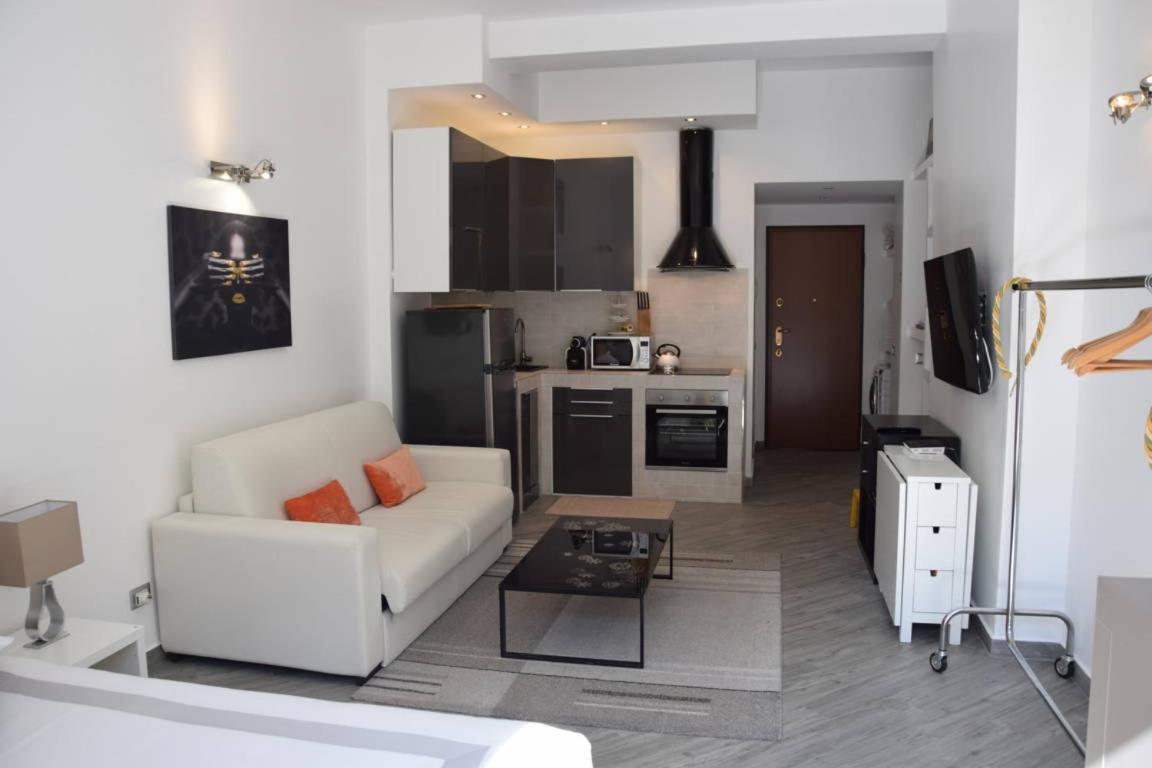 Accomodations Stazione Centrale Milan Exterior photo